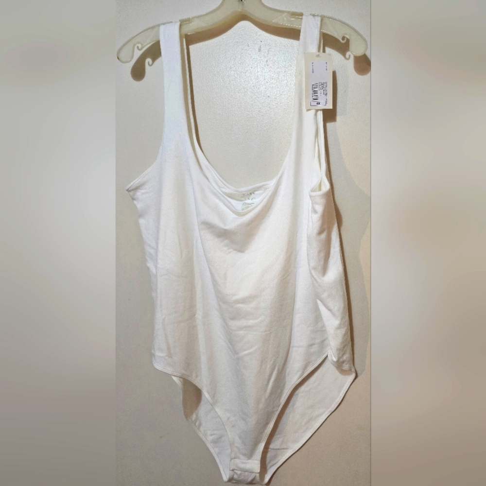 4x White Bodysuit